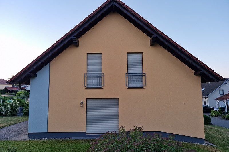 Einfamilienhaus in Schillingen nach der Fassadenreinigung