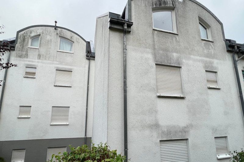 Wohnanlage in Trier vor der Fassadenreinigung